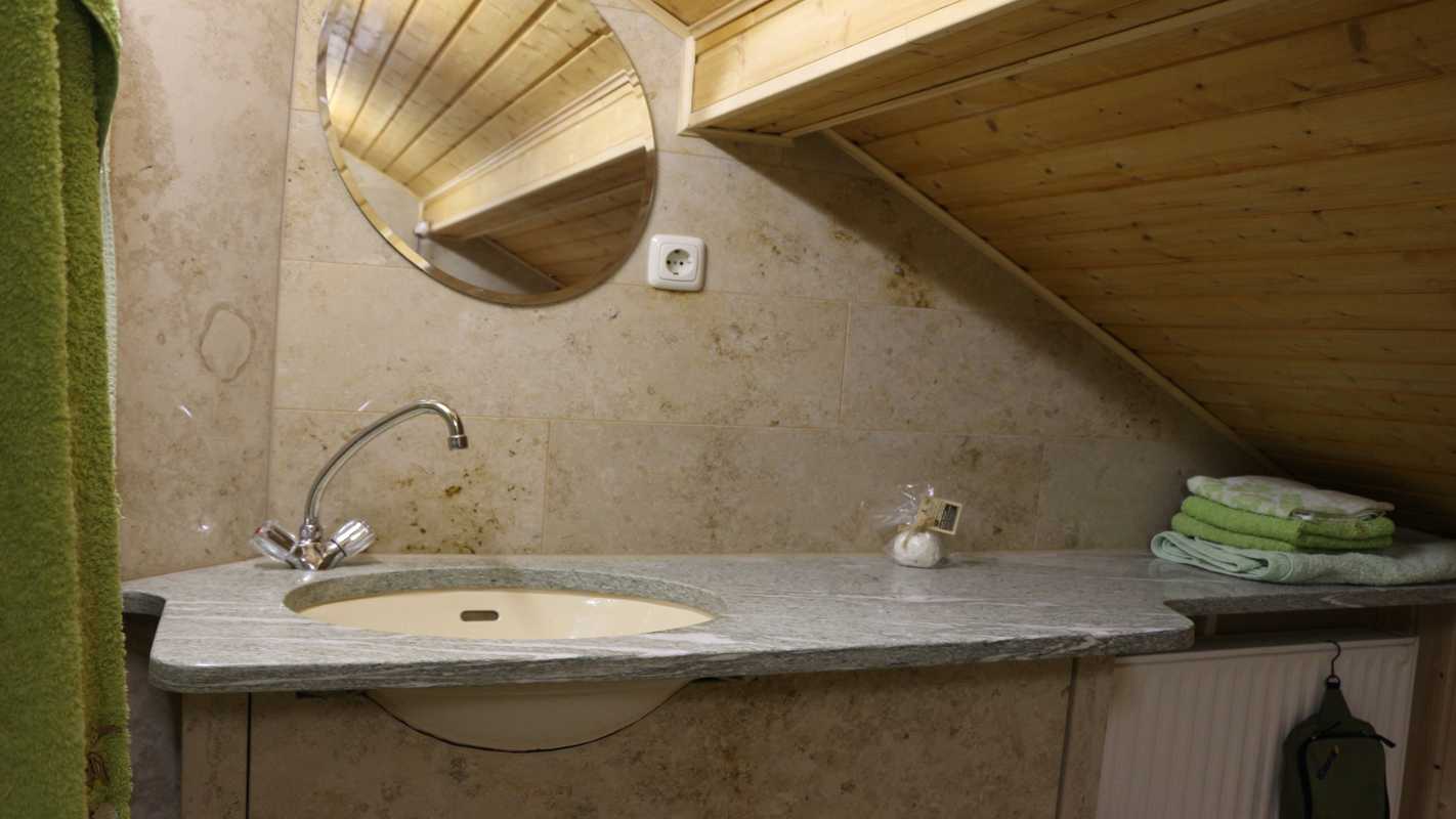 Waschtisch aus Naturstein