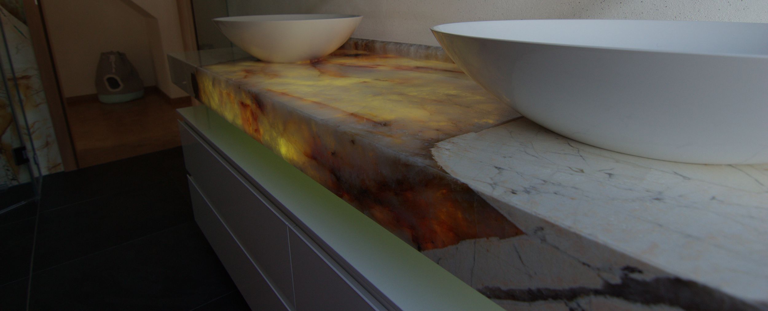 Beleuchteter Waschtisch